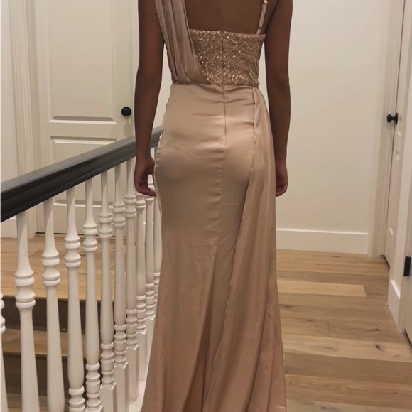 Elegant Women's Satin High-Slit Skirted Jumpsuit - Blush - Picture 3 of 5